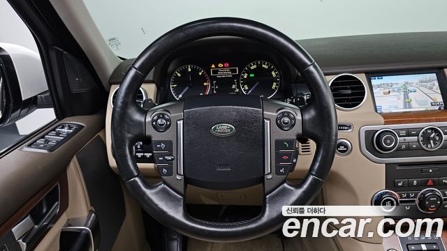 Land Rover Discovery 2016 — photo 13