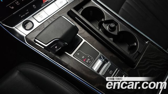 Audi A6 2021 — photo 12