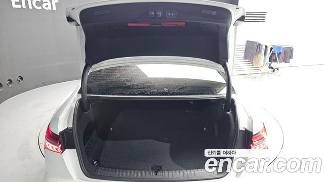Audi A6 2021 — photo 26