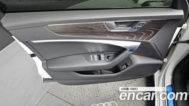 Audi A6 2021 — photo 14