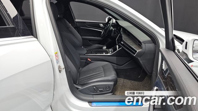 Audi A6 2021 — photo 16