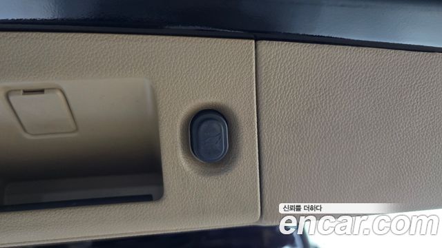 Cadillac Escalade 2018 — photo 17