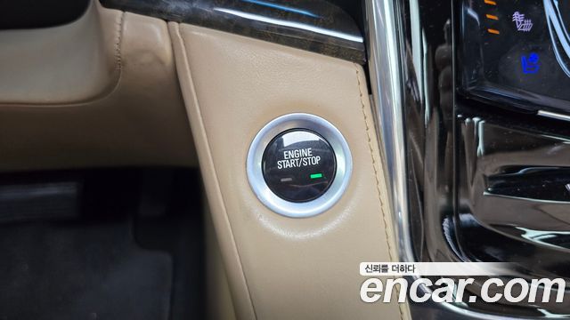 Cadillac Escalade 2018 — photo 20