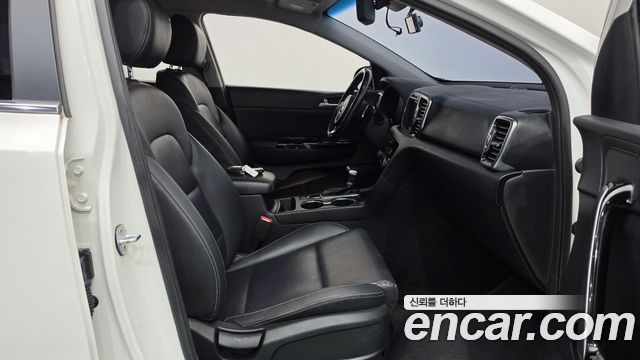 Kia Sportage 2016 — photo 16