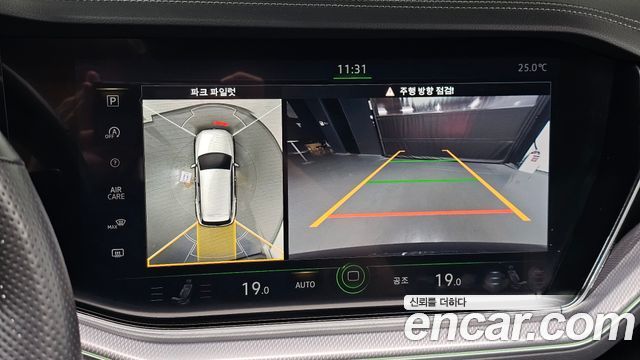 Volkswagen Touareg 2021 — photo 26