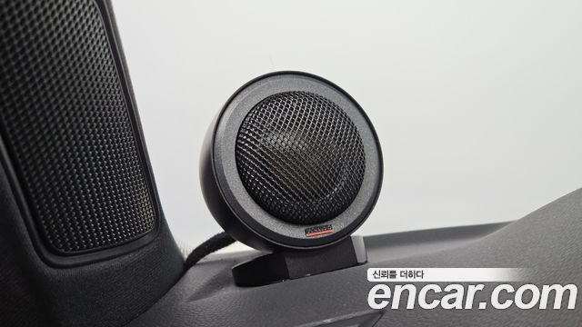 Volkswagen Touareg 2021 — photo 31