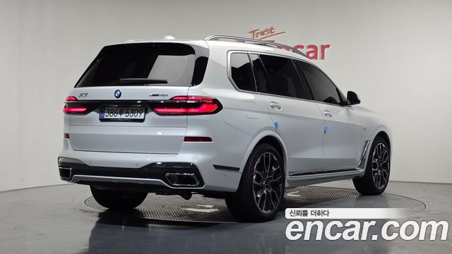 BMW X7 2025 — photo 2