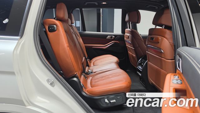 BMW X7 2025 — photo 17