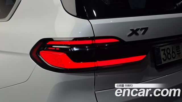 BMW X7 2025 — photo 9