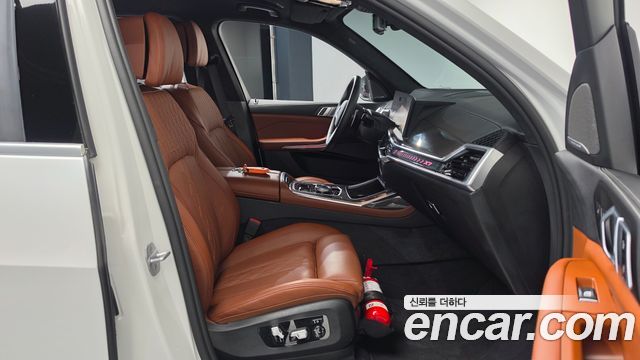 BMW X7 2025 — photo 16