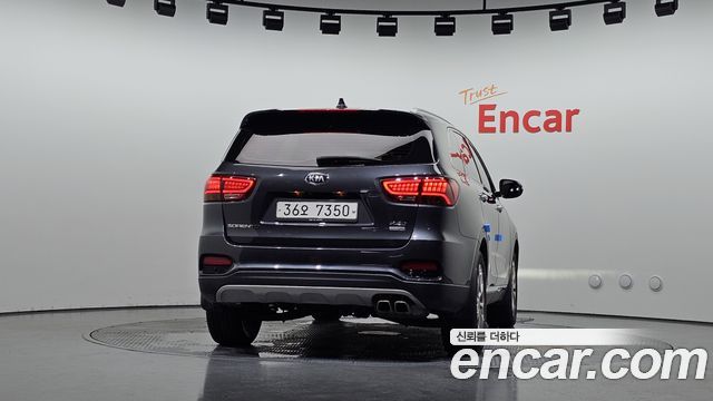 Kia Sorento 2018 — photo 4