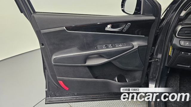 Kia Sorento 2018 — photo 14