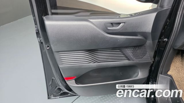 Hyundai Staria 2026 — photo 14