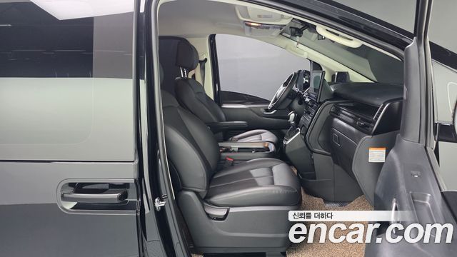 Hyundai Staria 2026 — photo 16