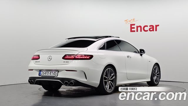 Mercedes-Benz E-Class 2021 — photo 2