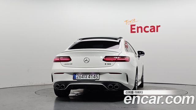 Mercedes-Benz E-Class 2021 — photo 4