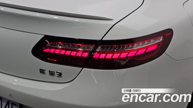 Mercedes-Benz E-Class 2021 — photo 9