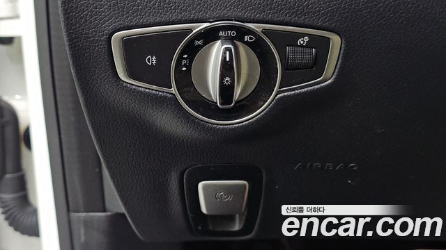 Mercedes-Benz E-Class 2021 — photo 29