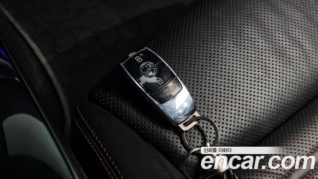 Mercedes-Benz E-Class 2021 — photo 37