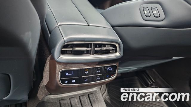 Genesis G80 2021 — photo 32