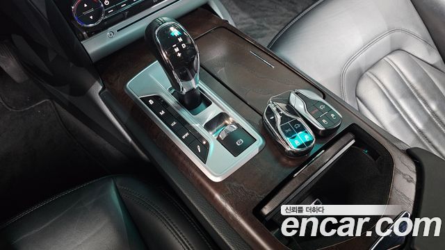 Maserati Quattroporte 2016 — photo 12
