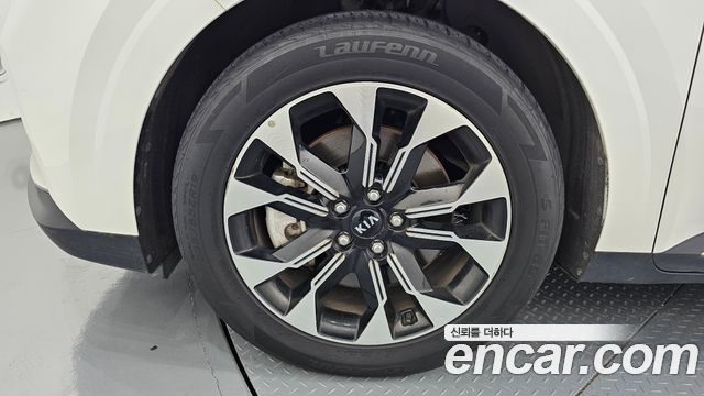Kia Canival 2021 — photo 5