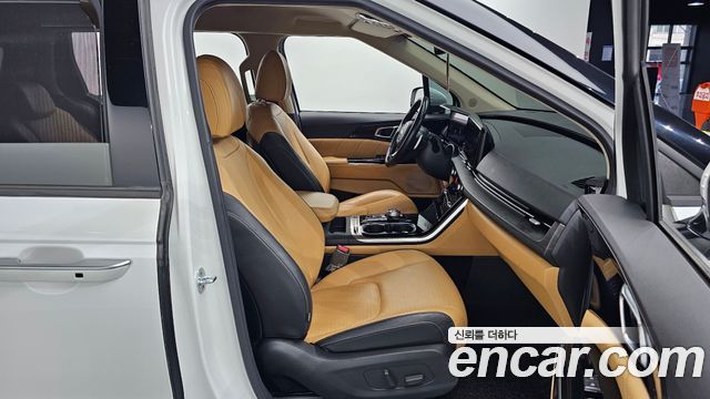 Kia Canival 2021 — photo 11