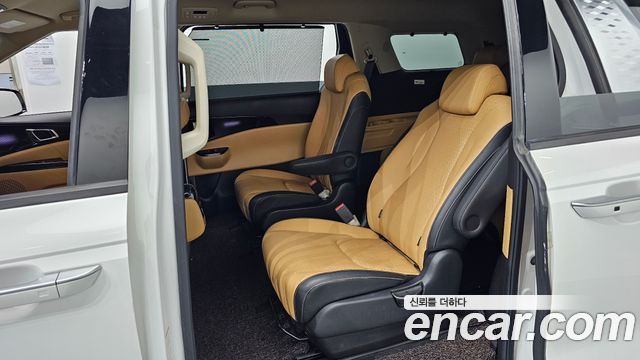 Kia Canival 2021 — photo 12
