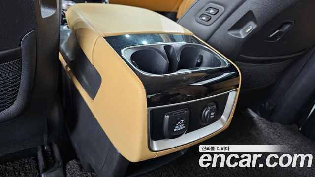 Kia Canival 2021 — photo 18
