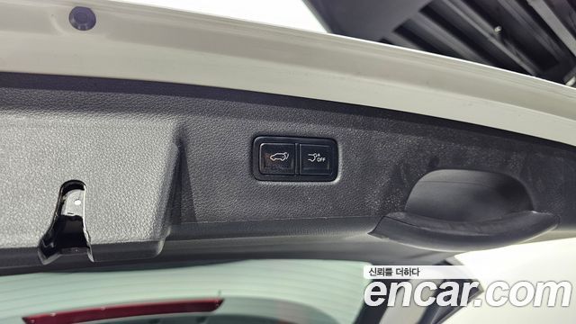 Kia Canival 2021 — photo 20