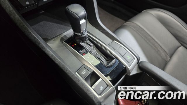 Honda Civic 2019 — photo 12