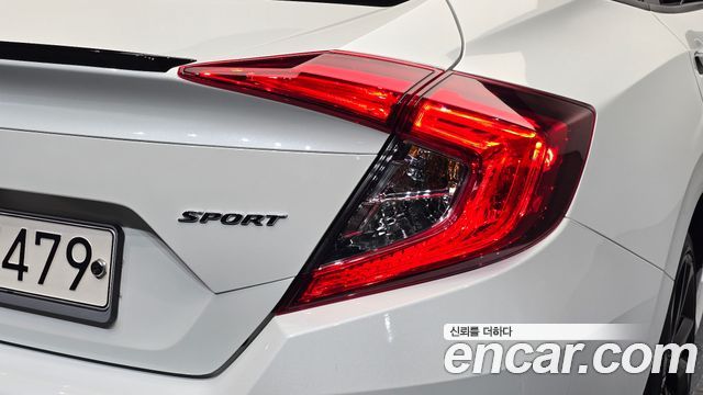Honda Civic 2019 — photo 9