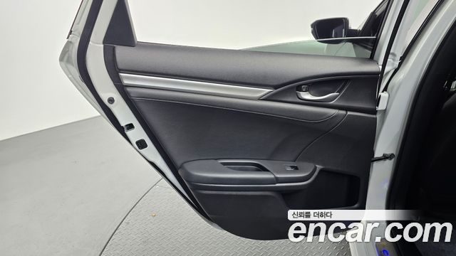 Honda Civic 2019 — photo 15