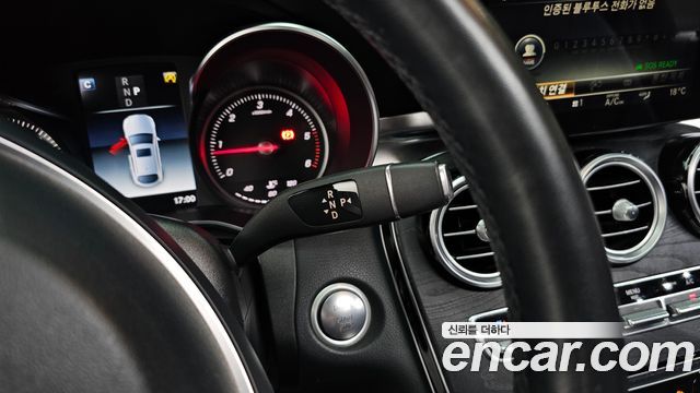 Mercedes-Benz GLC-Class 2018 — photo 12