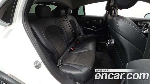 Mercedes-Benz GLC-Class 2018 — photo 17