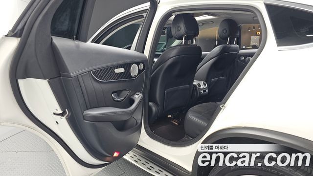 Mercedes-Benz GLC-Class 2018 — photo 18