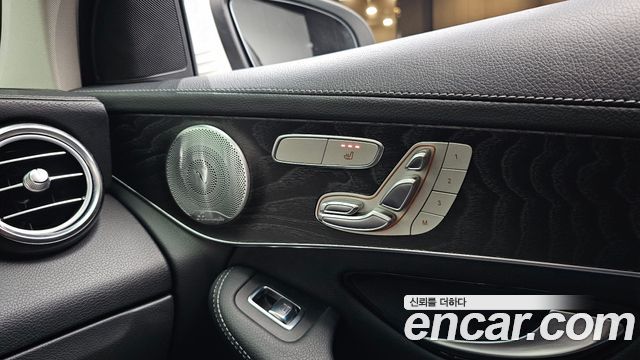 Mercedes-Benz GLC-Class 2018 — photo 25