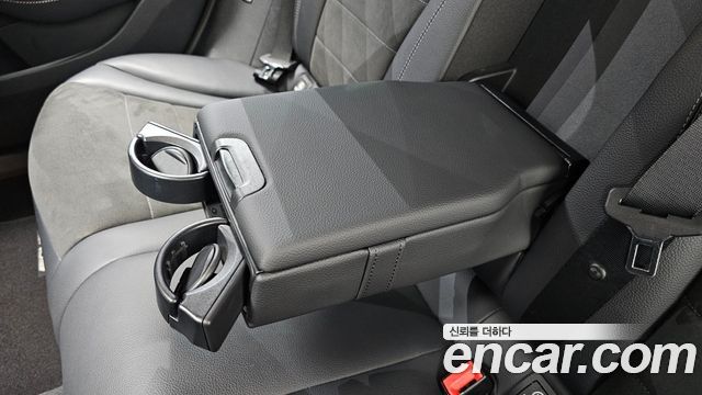 Mercedes-Benz GLC-Class 2018 — photo 29