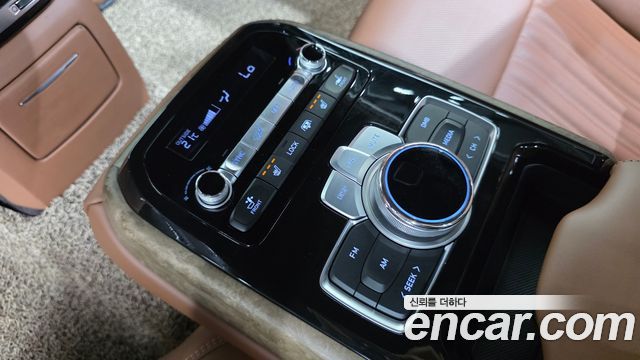 Genesis G90 2020 — photo 18