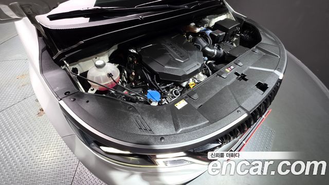 Kia Canival 2023 — photo 6