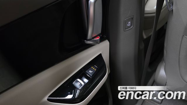 Kia Canival 2023 — photo 19