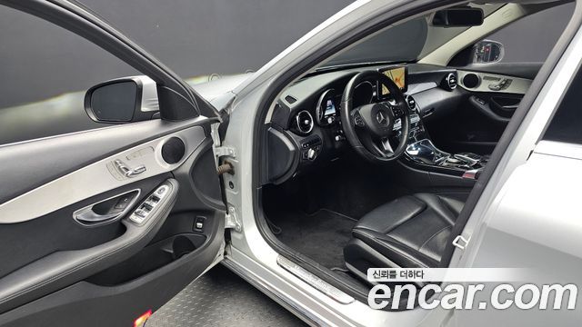Mercedes-Benz C-Class 2016 — photo 10