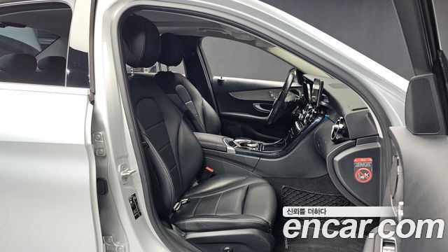 Mercedes-Benz C-Class 2016 — photo 11