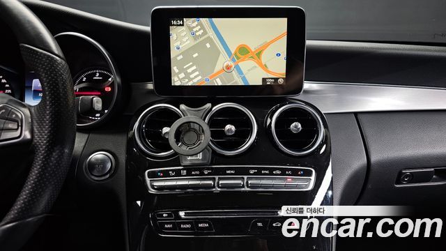 Mercedes-Benz C-Class 2016 — photo 14