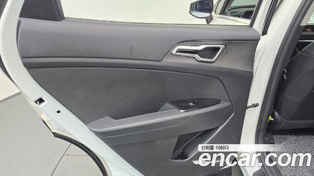 Kia Sportage 2022 — photo 15