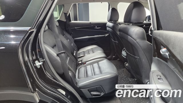 Kia Sorento 2018 — photo 17