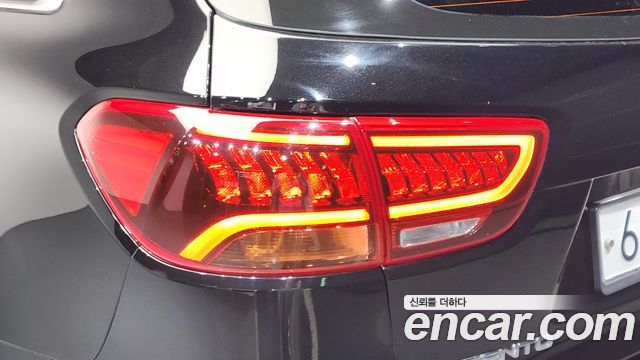 Kia Sorento 2018 — photo 9