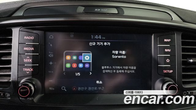 Kia Sorento 2018 — photo 31