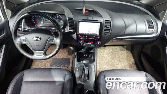 Kia K3 2015 — photo 7