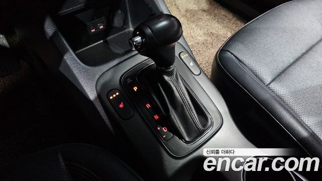 Kia K3 2015 — photo 9